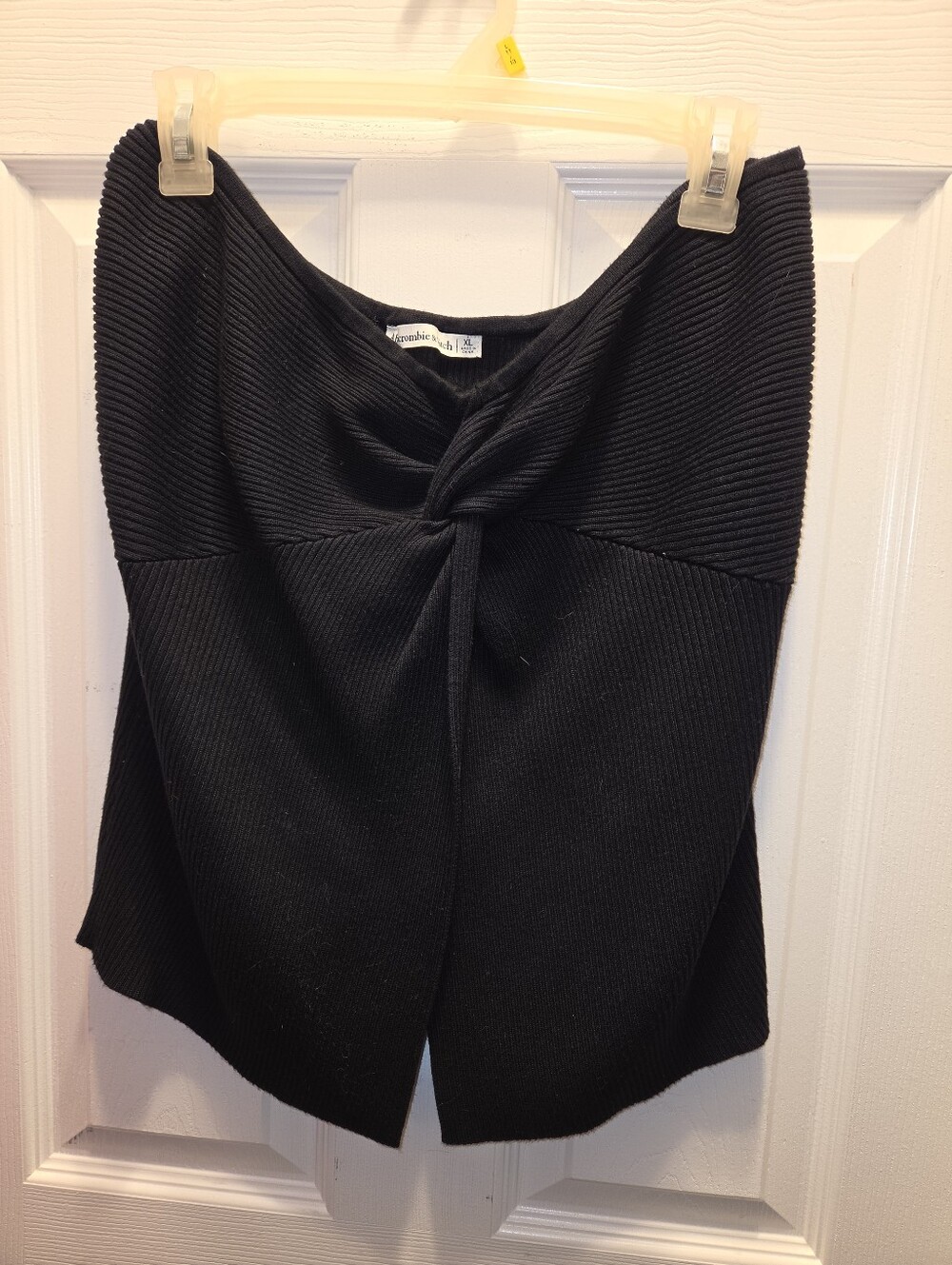 Abercrombie & Fitch Black Ribbed Twist-Front Strapless Top